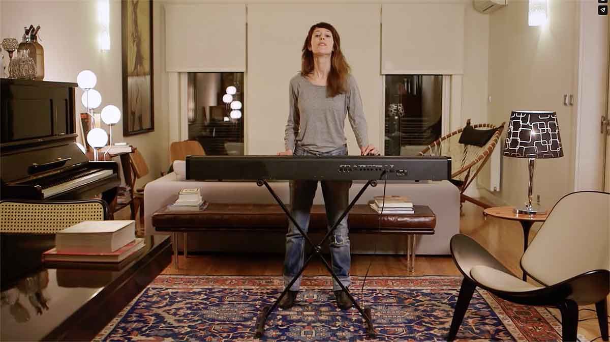 Frame 2 do filme AT&T: The Stage